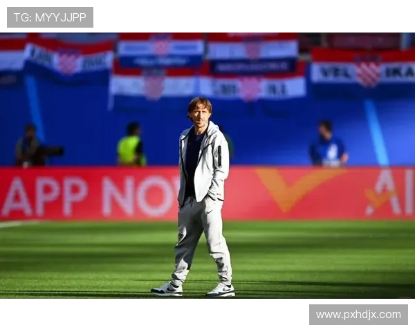 40岁仍征战球场的足坛传奇们